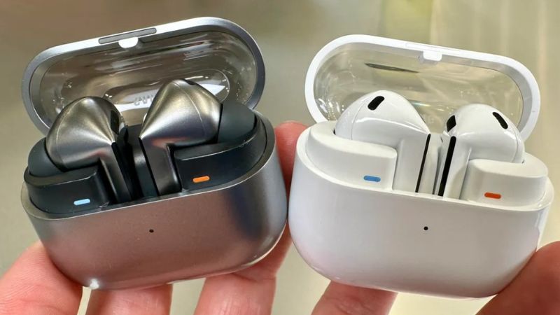 Samsung pro 3 Earbuds white